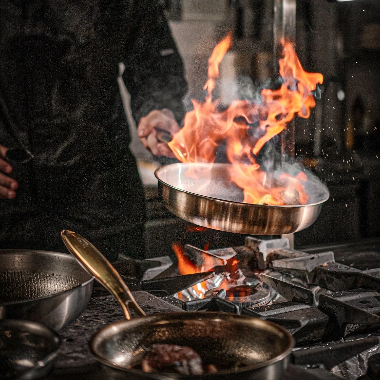 NoviApex Pure Titanium Skillet Pan - PFAS-Free, Hand-Forged Hammer Pattern, 1.5 Million Scratches Tested, Metal Utensil Safe