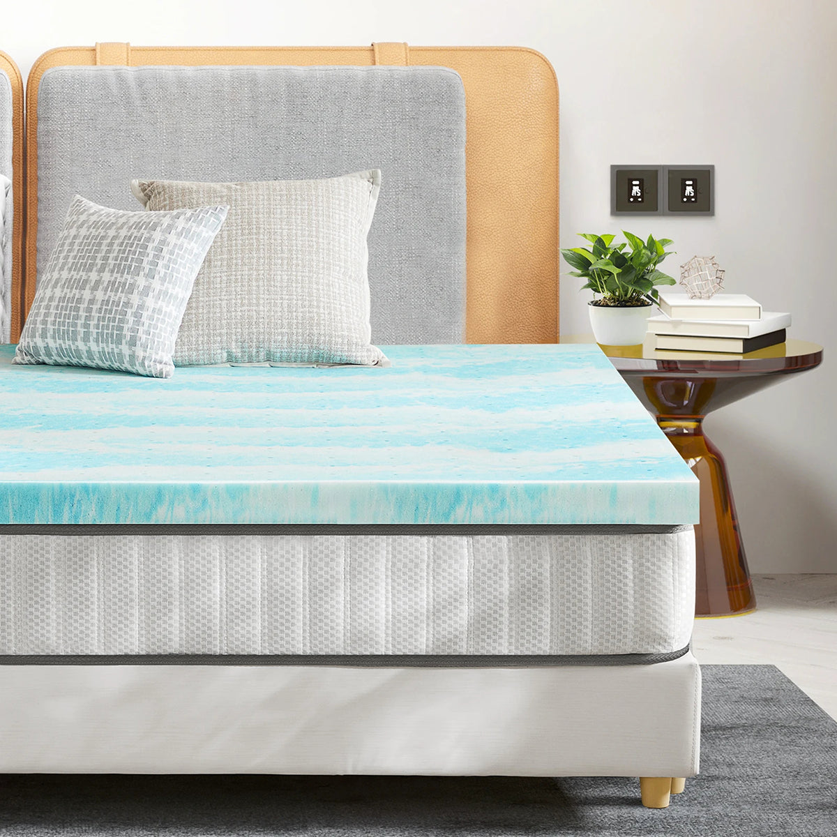 CrofGant Cooling Mattress Pad Breathable Chilling Bed Topper