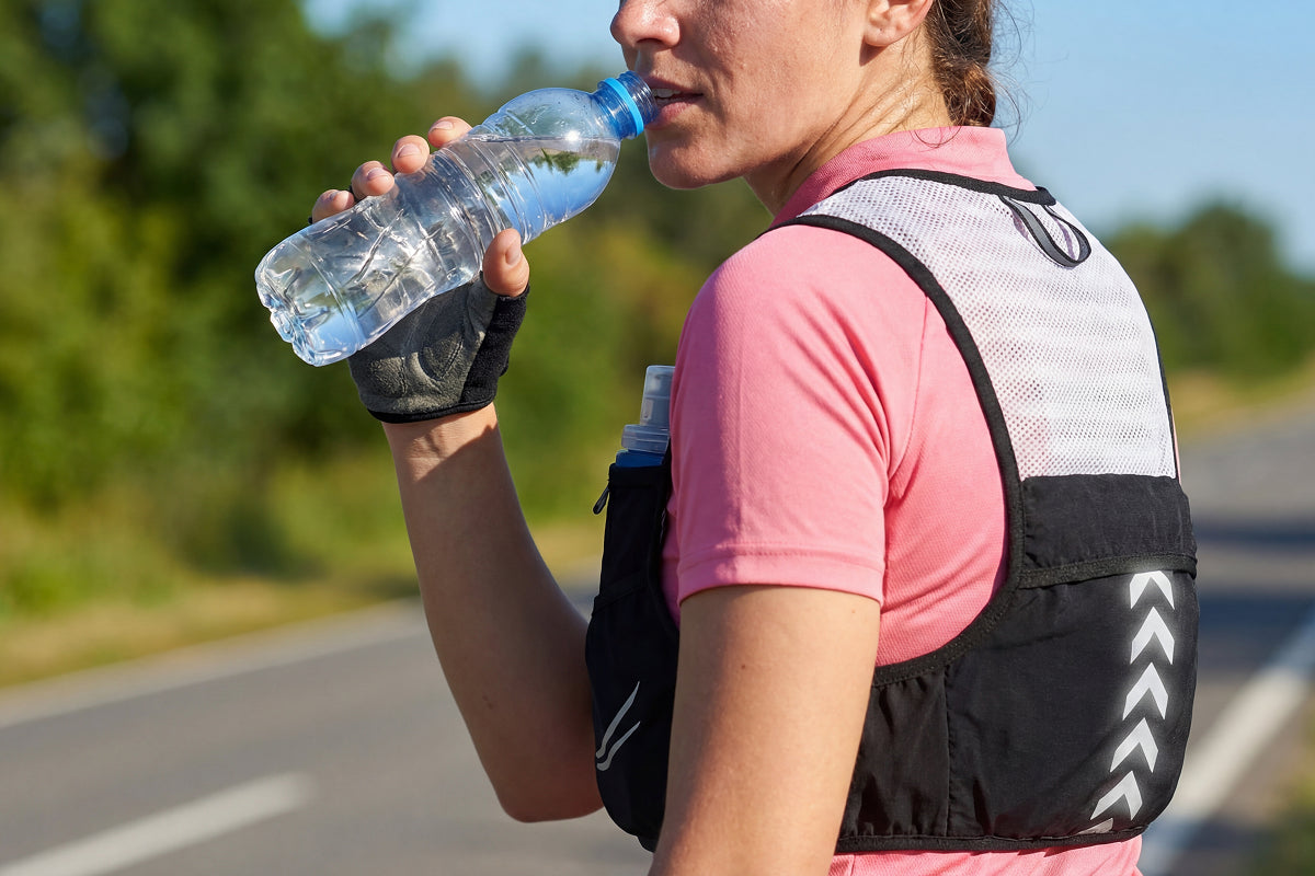 VetixMi Hydration Running Vest 108g Ultralight Waterproof Breathable Mesh for Night Running